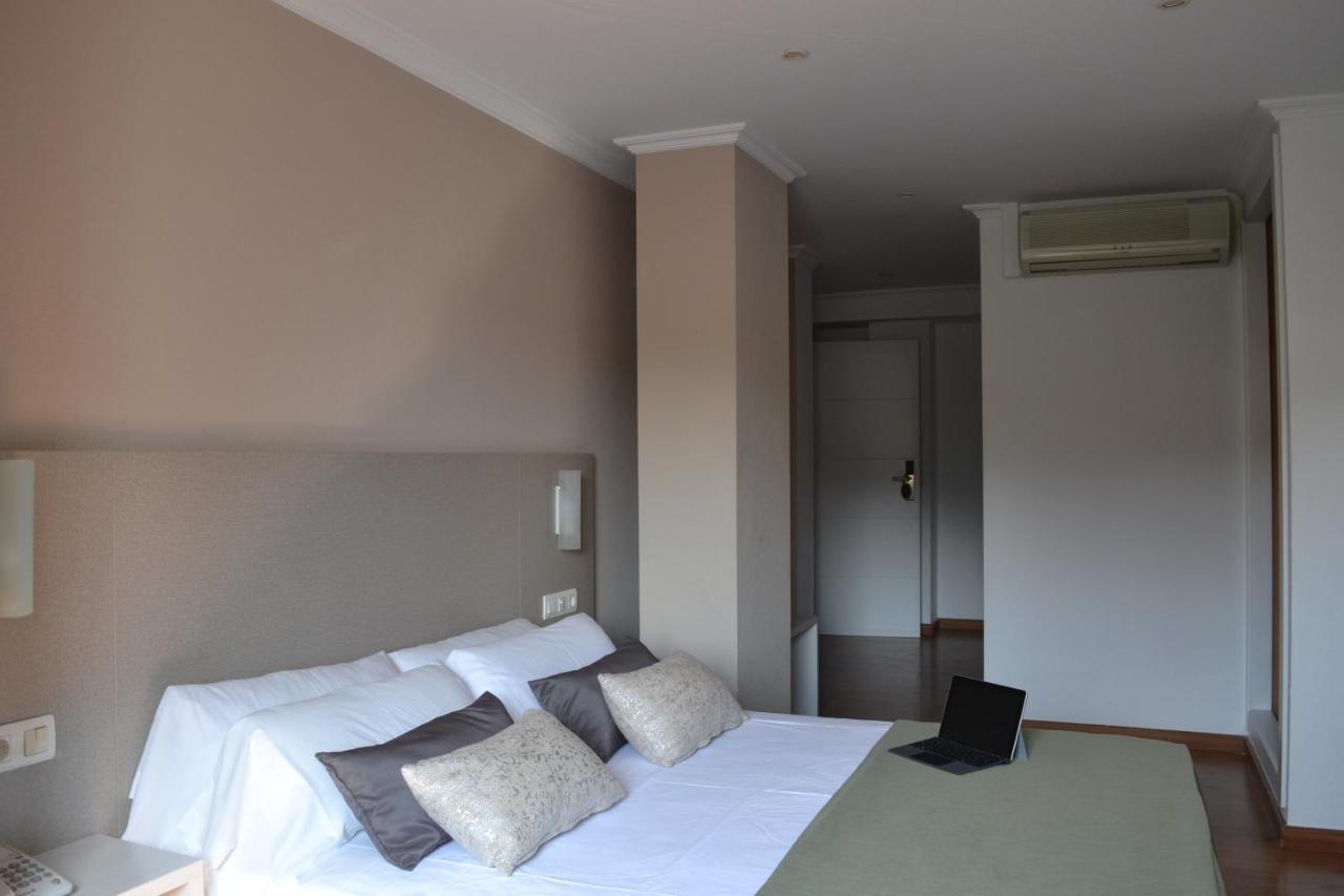 Duerming Villa De Sarria Hotel エクステリア 写真